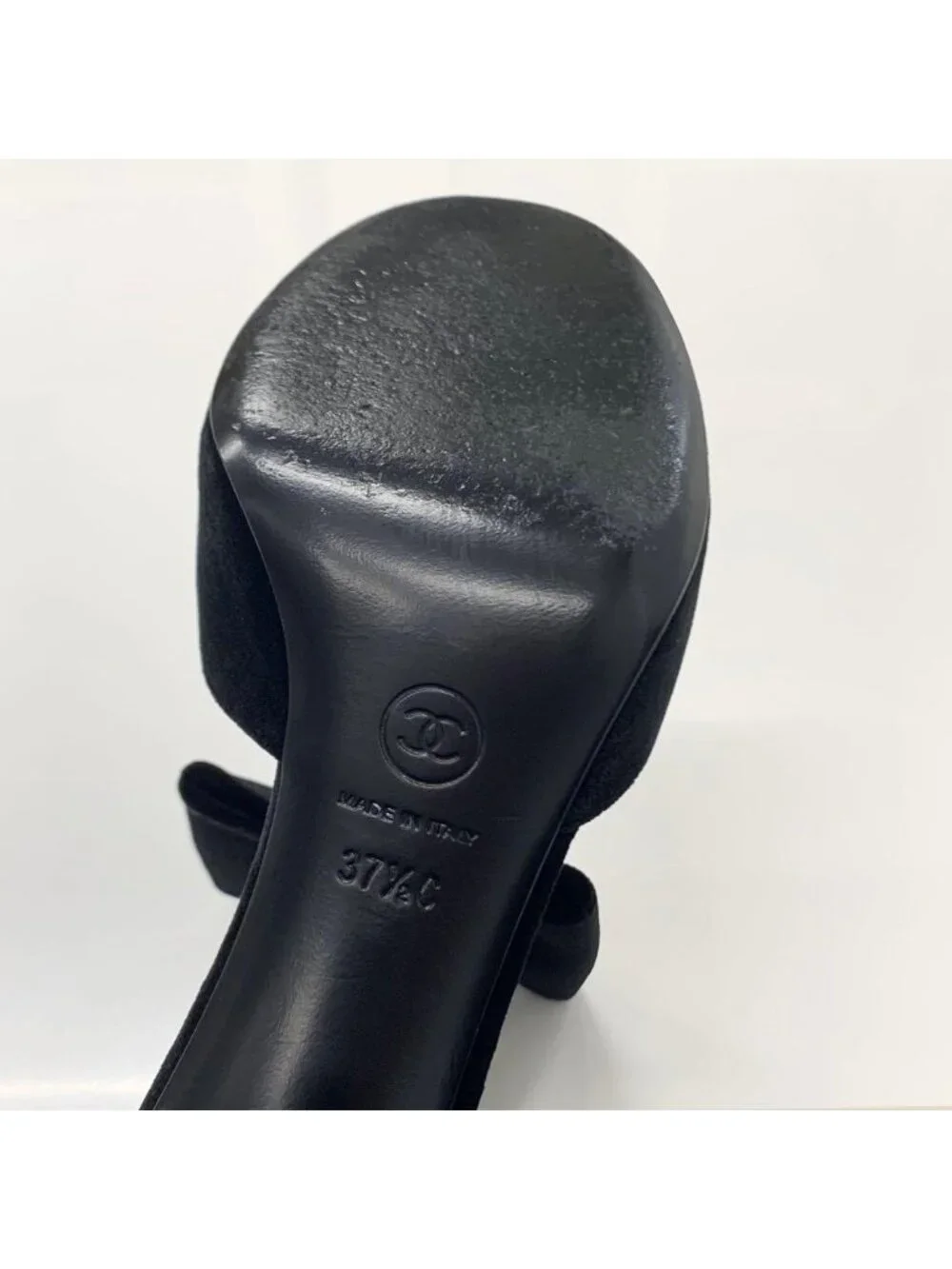 Chanel CC Logo Ribbon Velour Pearl Velcro Strap Pumps Heel